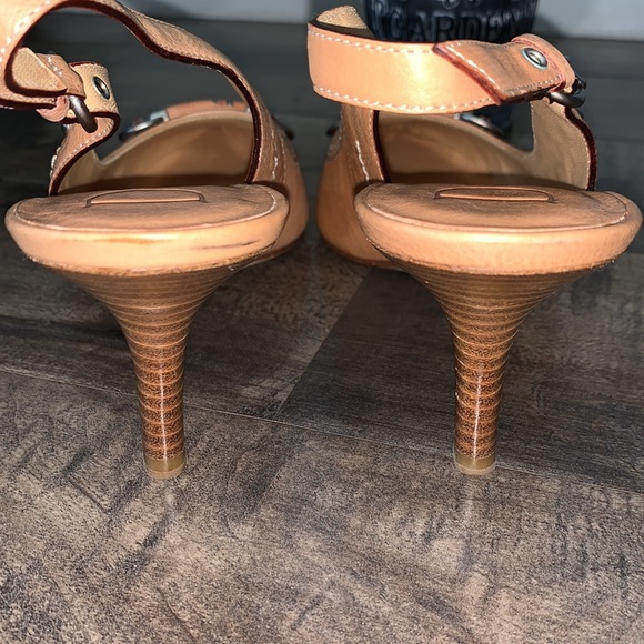 NWOT CHRISTIAN DIOR VEAU NUDE SLINGBACK PUMPS - Picture 5 of 13